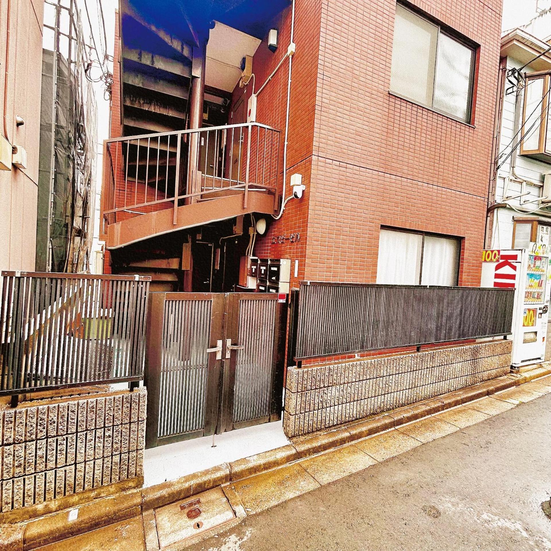 Lucky House新宿21 Tokyo